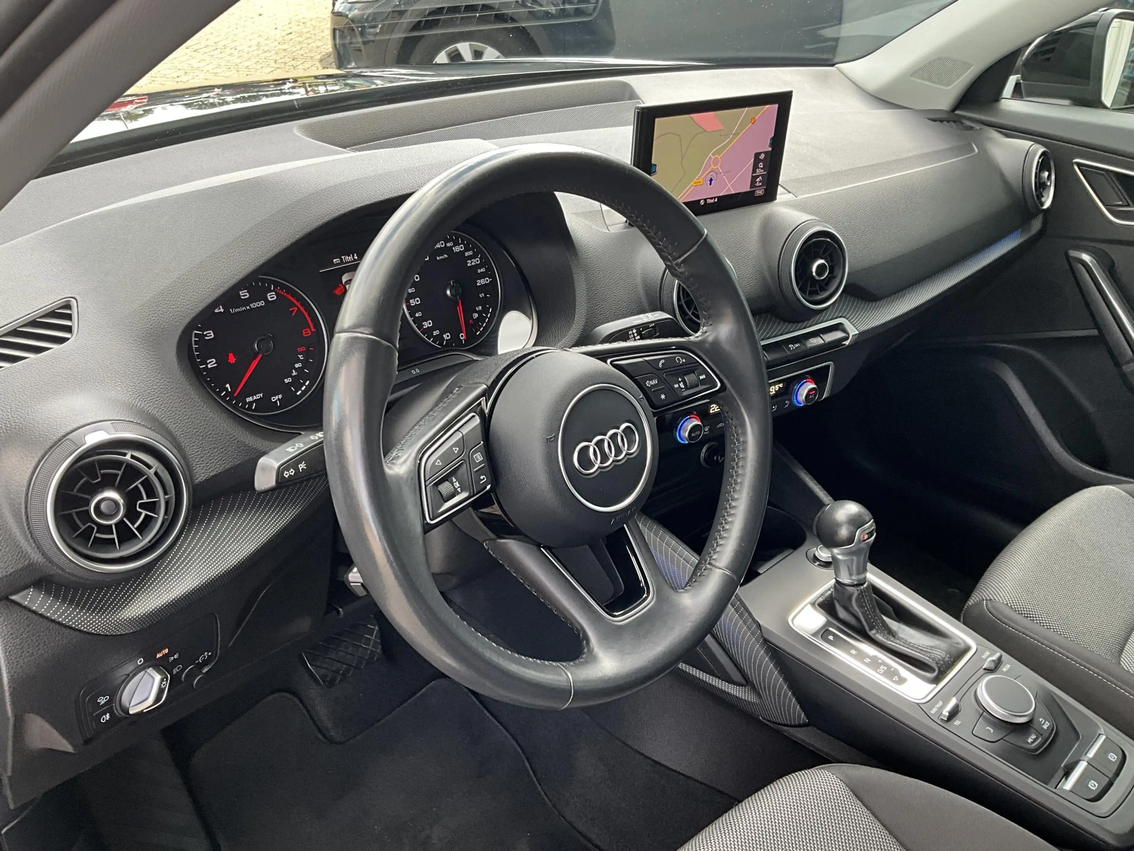 Audi Q2 1.4 TFSI CoD #limited — photo 9