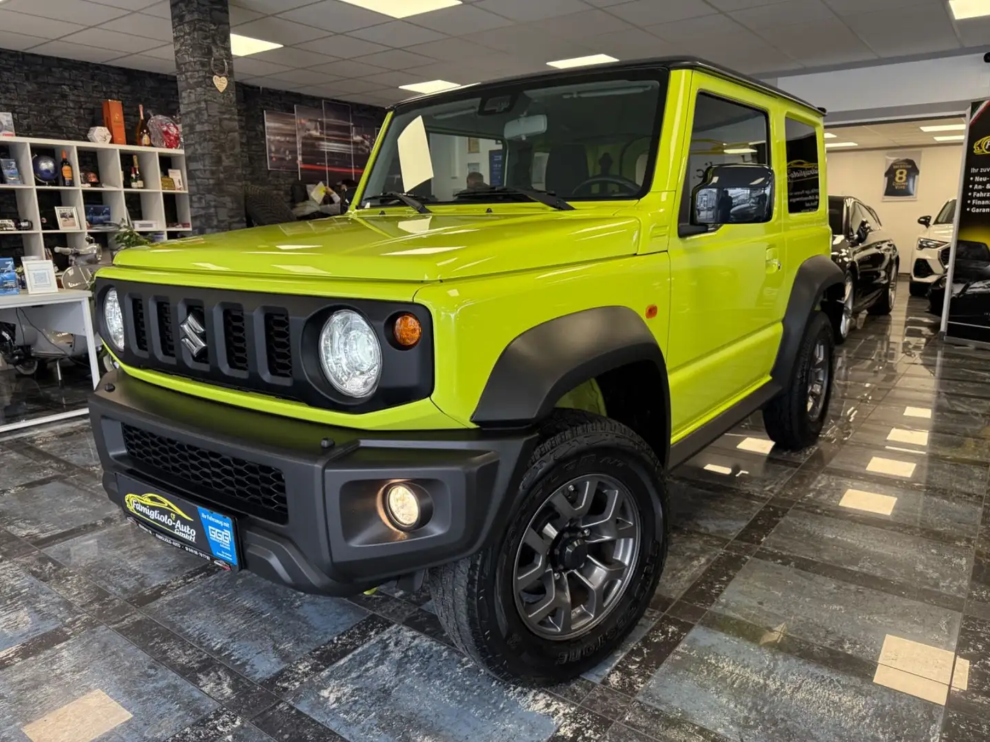 Suzuki Jimny Comfort+ AllGrip*4-Sitzer*LED Schein*Navi* Yellow - 1