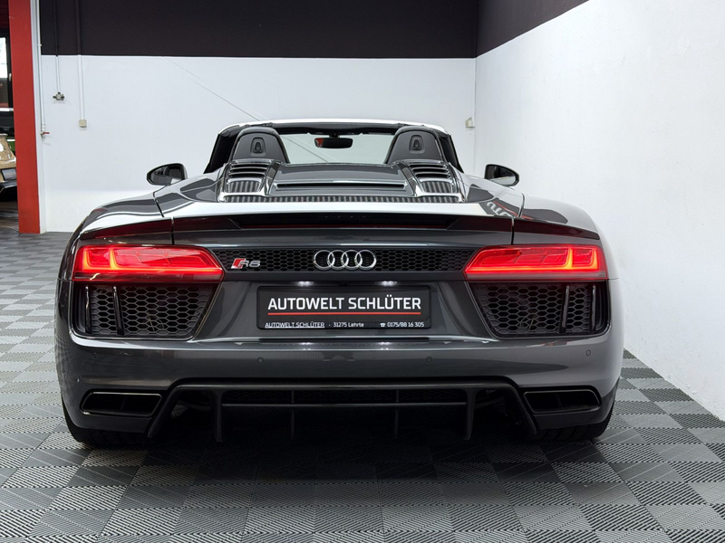Audi R8 Spyder 5.2 FSI Quattro Plus*Carbon*Keramik* — photo 5