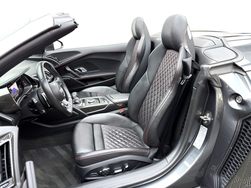 Audi R8 Spyder 5.2 FSI Quattro Plus*Carbon*Keramik* — photo 11