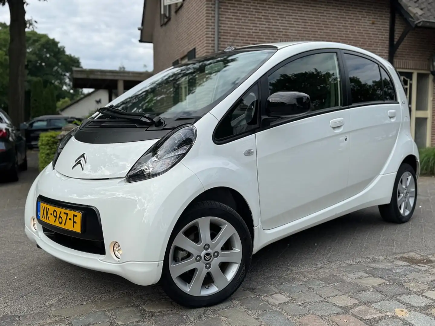 Citroen C-Zero 4-persoons 16 kWh airco,audio,lmv Blanc - 1