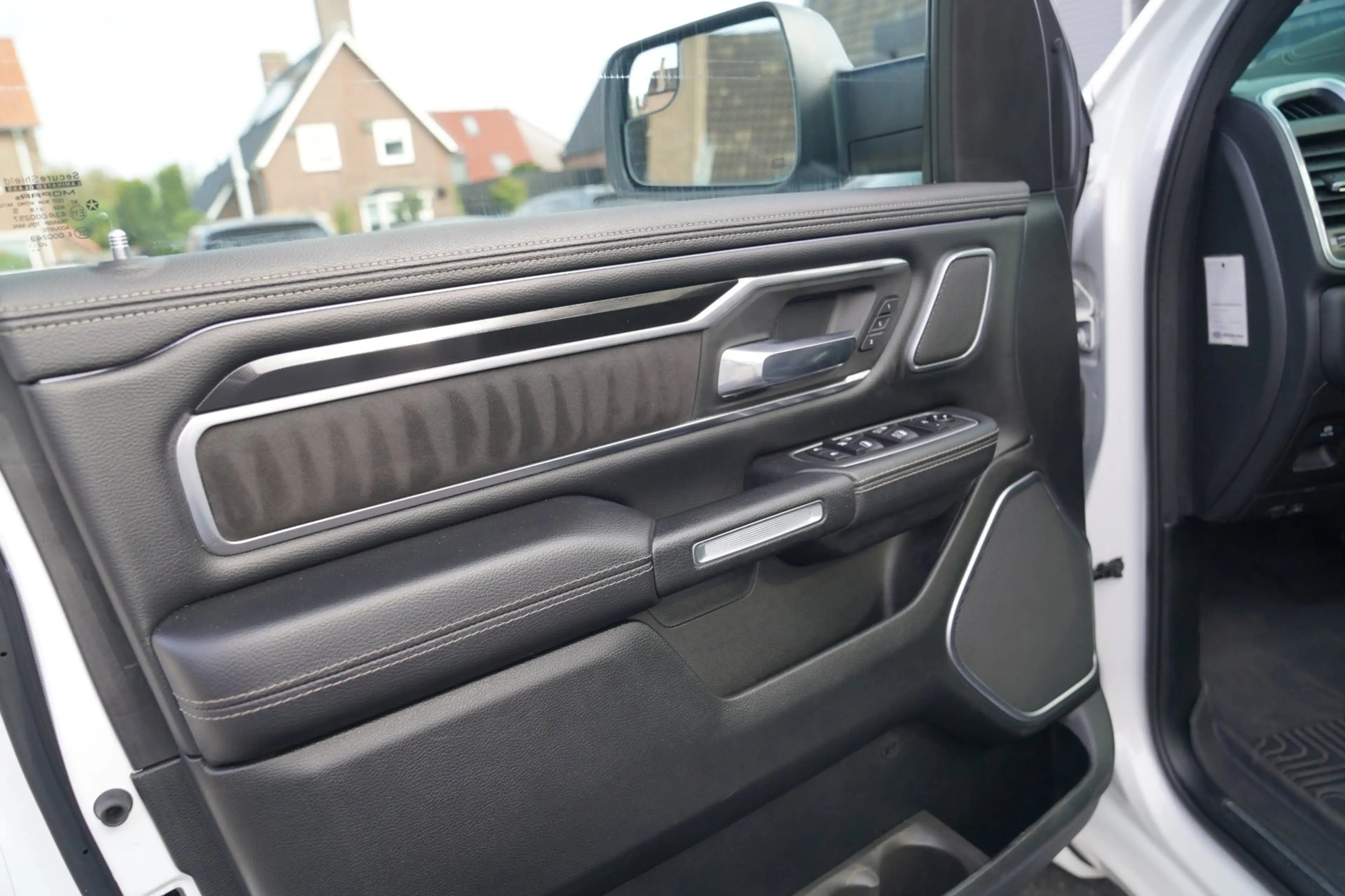 Dodge RAM 1500 5.7 V8 4x4 Crew Cab Longhorn Laramie | Stoelk — photo 6