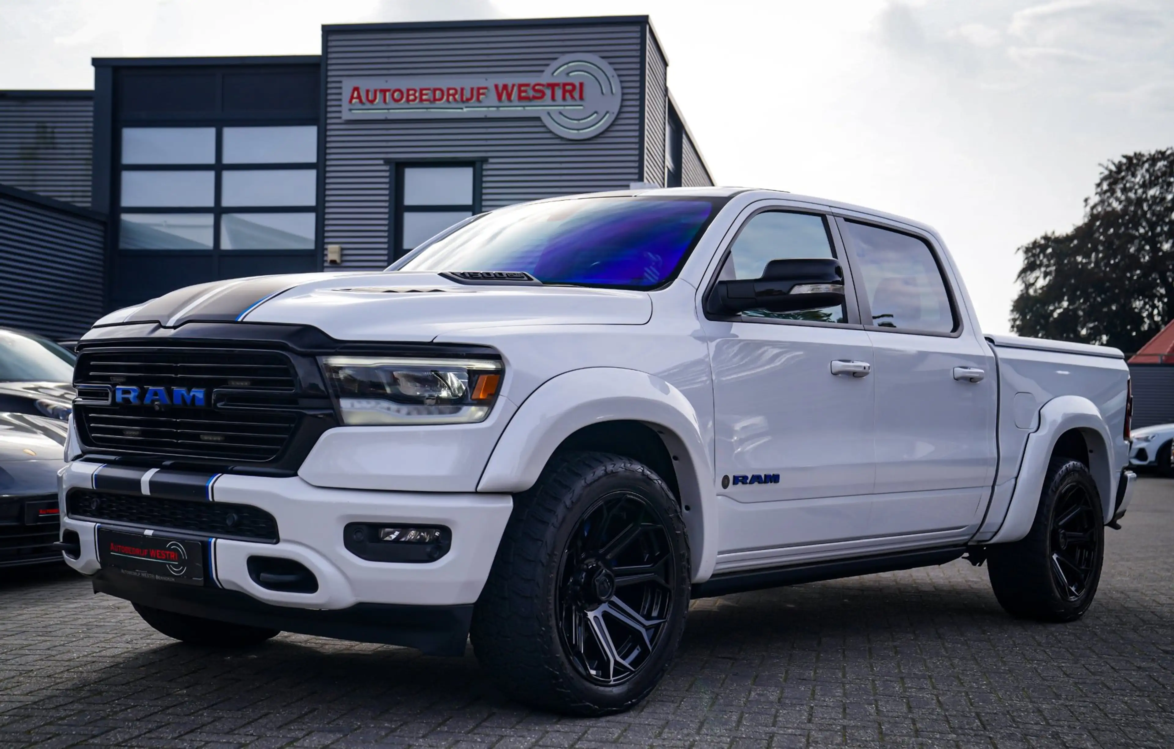 Dodge RAM 1500 5.7 V8 4x4 Crew Cab Longhorn Laramie | Stoelk — photo 10