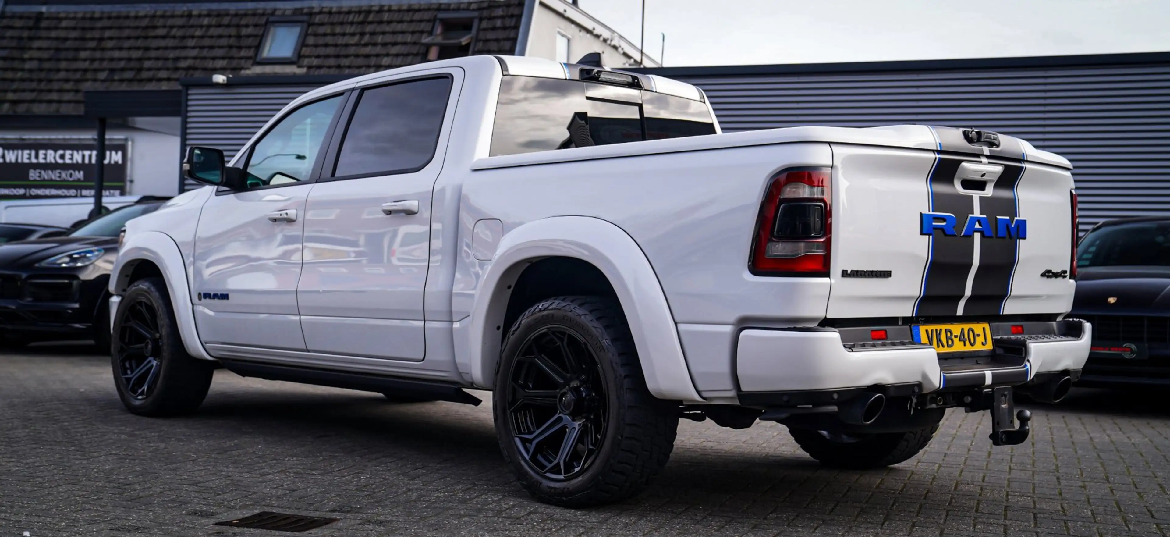 Dodge RAM 1500 5.7 V8 4x4 Crew Cab Longhorn Laramie | Stoelk — photo 35