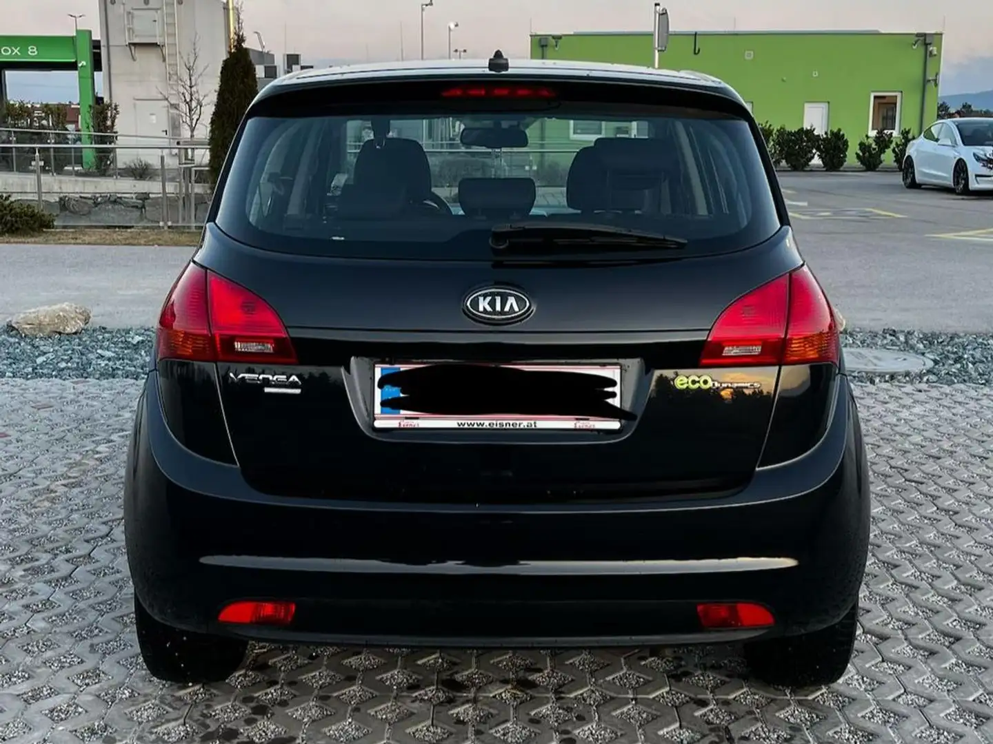 Kia Venga Venga 1,6 CRDi Active Jackpot ISG Active Jackpot Schwarz - 2