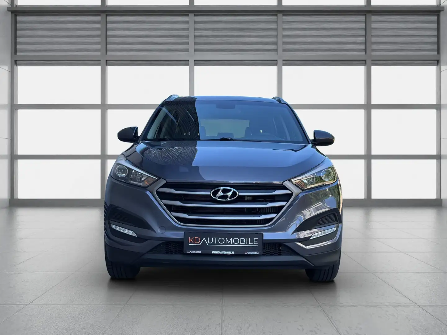 Hyundai TUCSON 1,7 CRDI, MFL I  Klima I SHZG I Tempomat Grau - 2