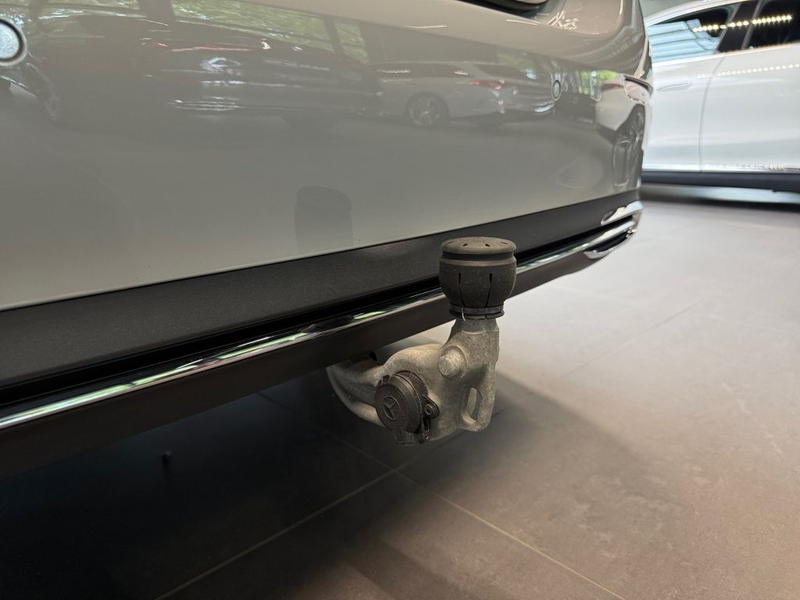 Mercedes-Benz E 300 e Limousine +Avantgarde+Memory+MBUX+KAMERA — photo 9