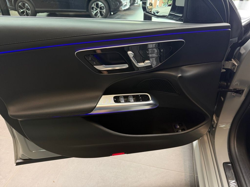 Mercedes-Benz E 300 e Limousine +Avantgarde+Memory+MBUX+KAMERA — photo 4