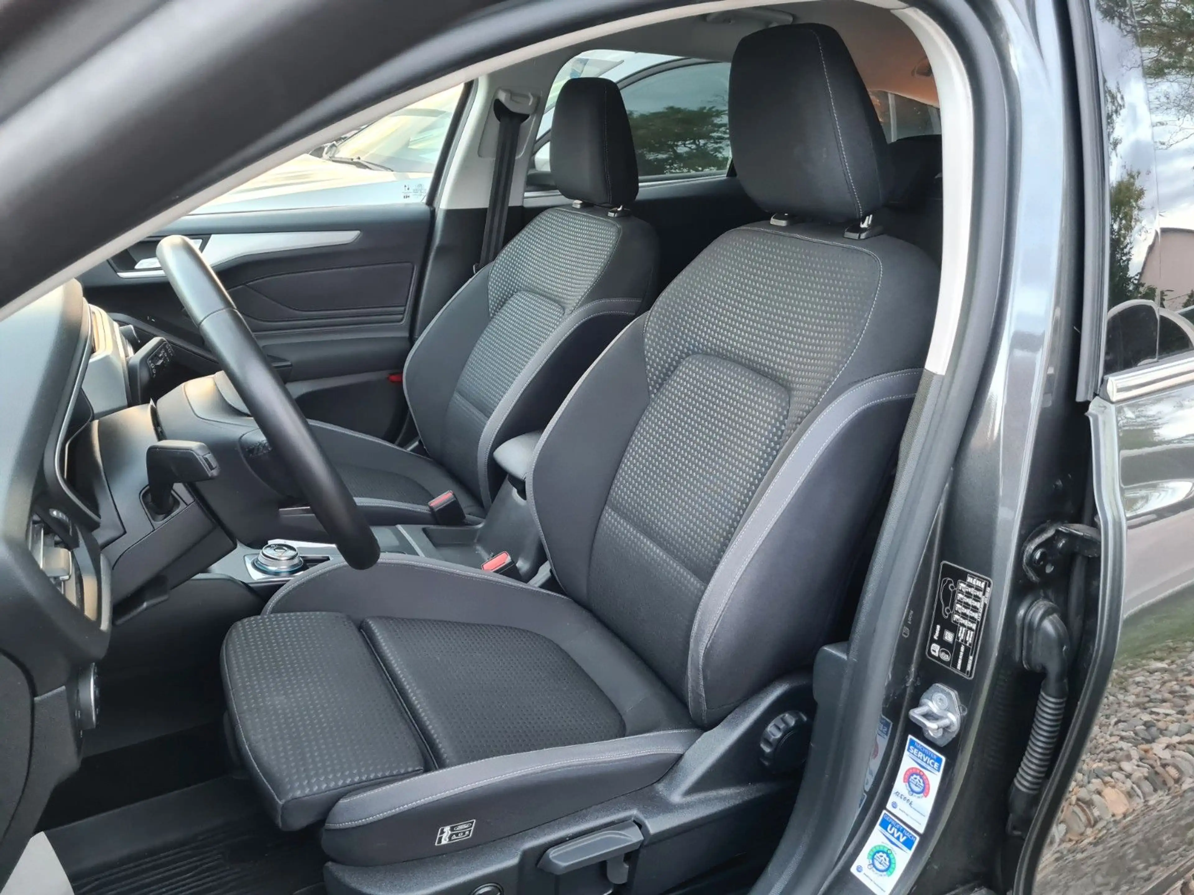 Ford Focus Turnier 1.5 EcoBlue Start-St. Aut. TOP Aus — photo 12