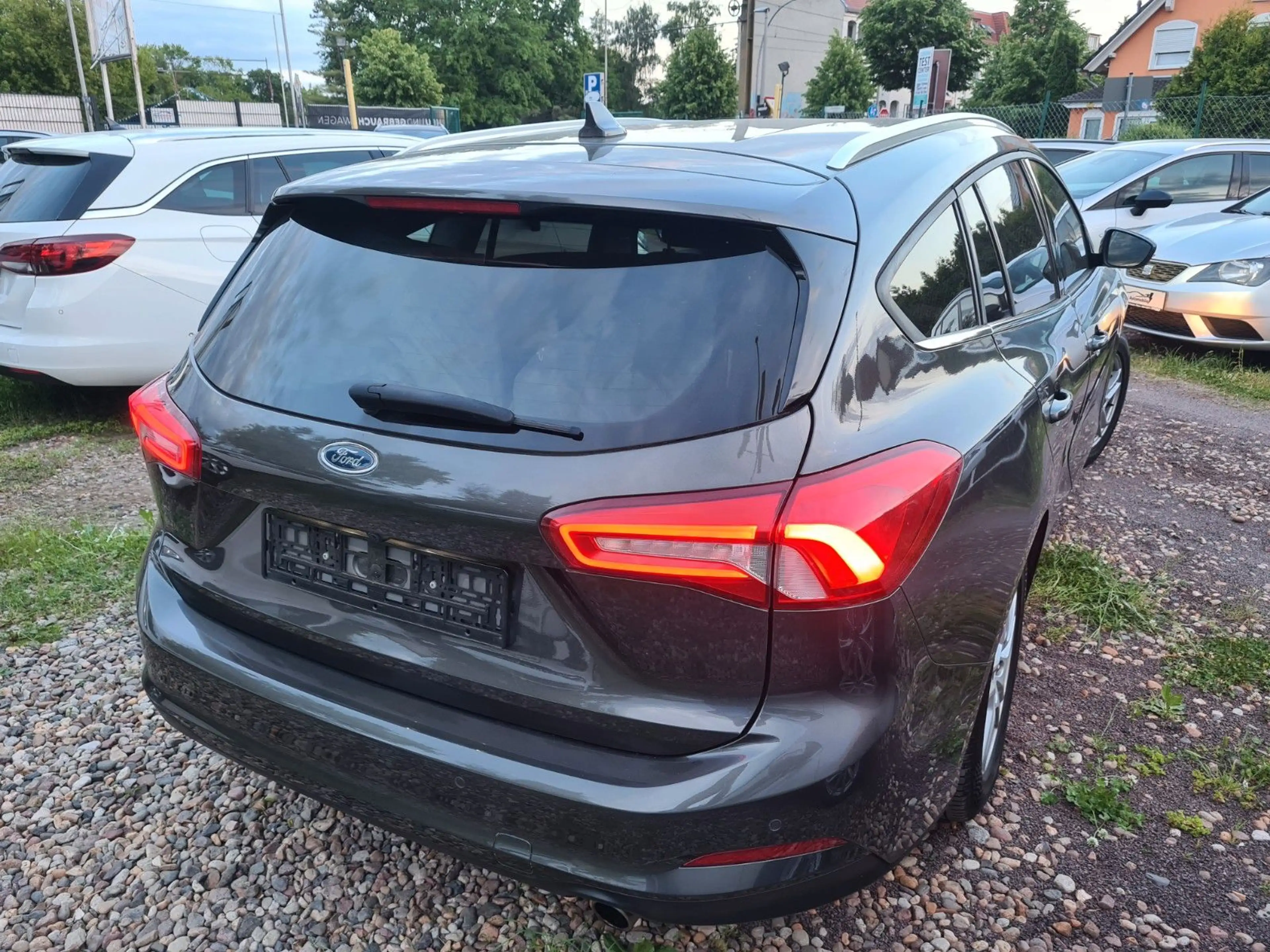 Ford Focus Turnier 1.5 EcoBlue Start-St. Aut. TOP Aus — photo 2