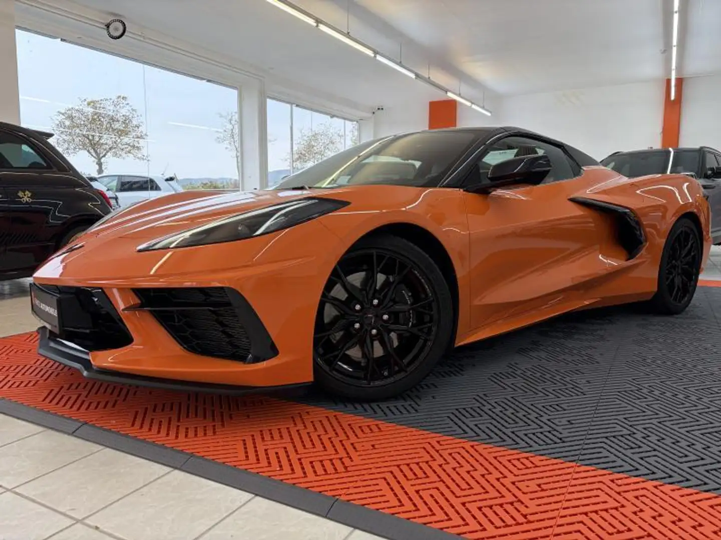 Chevrolet Corvette C8 3LT 6.2 CONVERTIBLE Orange - 2