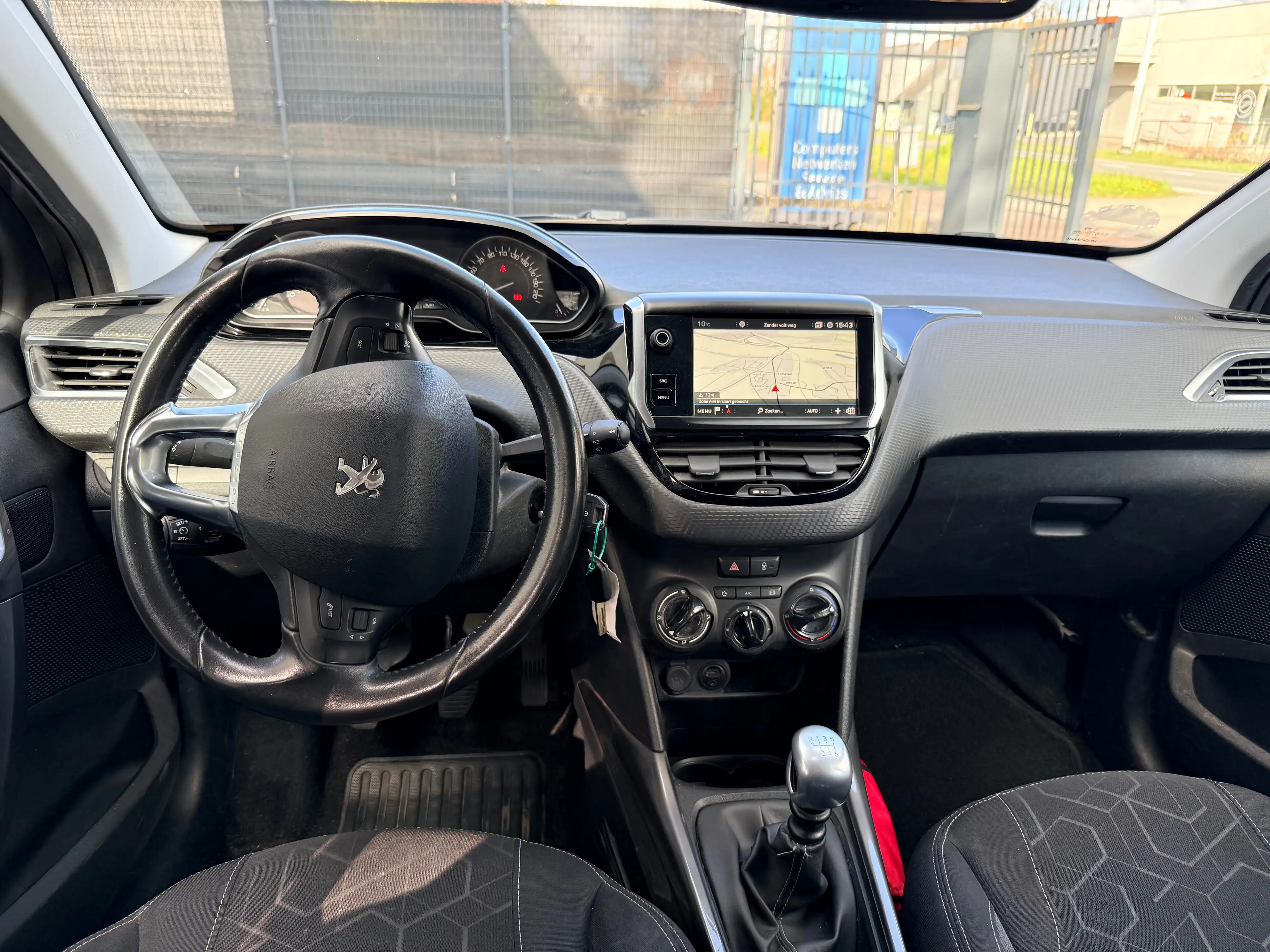 Peugeot 2008 2008 1.6 BlueHDi Active S — photo 11