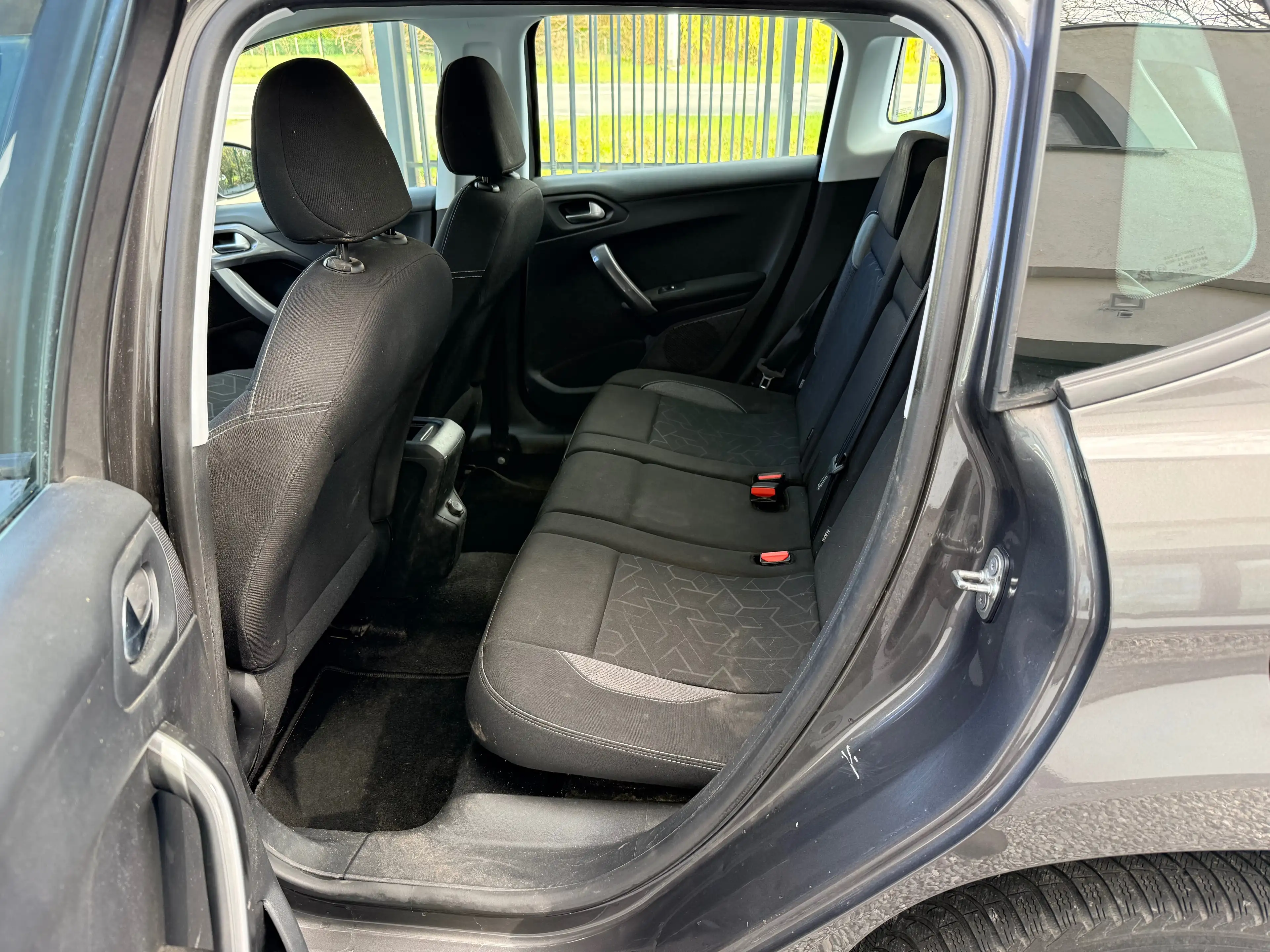 Peugeot 2008 2008 1.6 BlueHDi Active S — photo 10