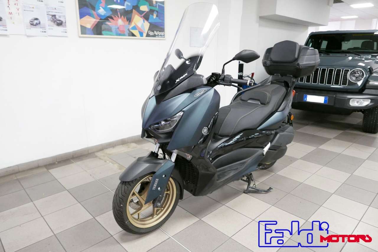 Yamaha X-Max 300 Tech Max