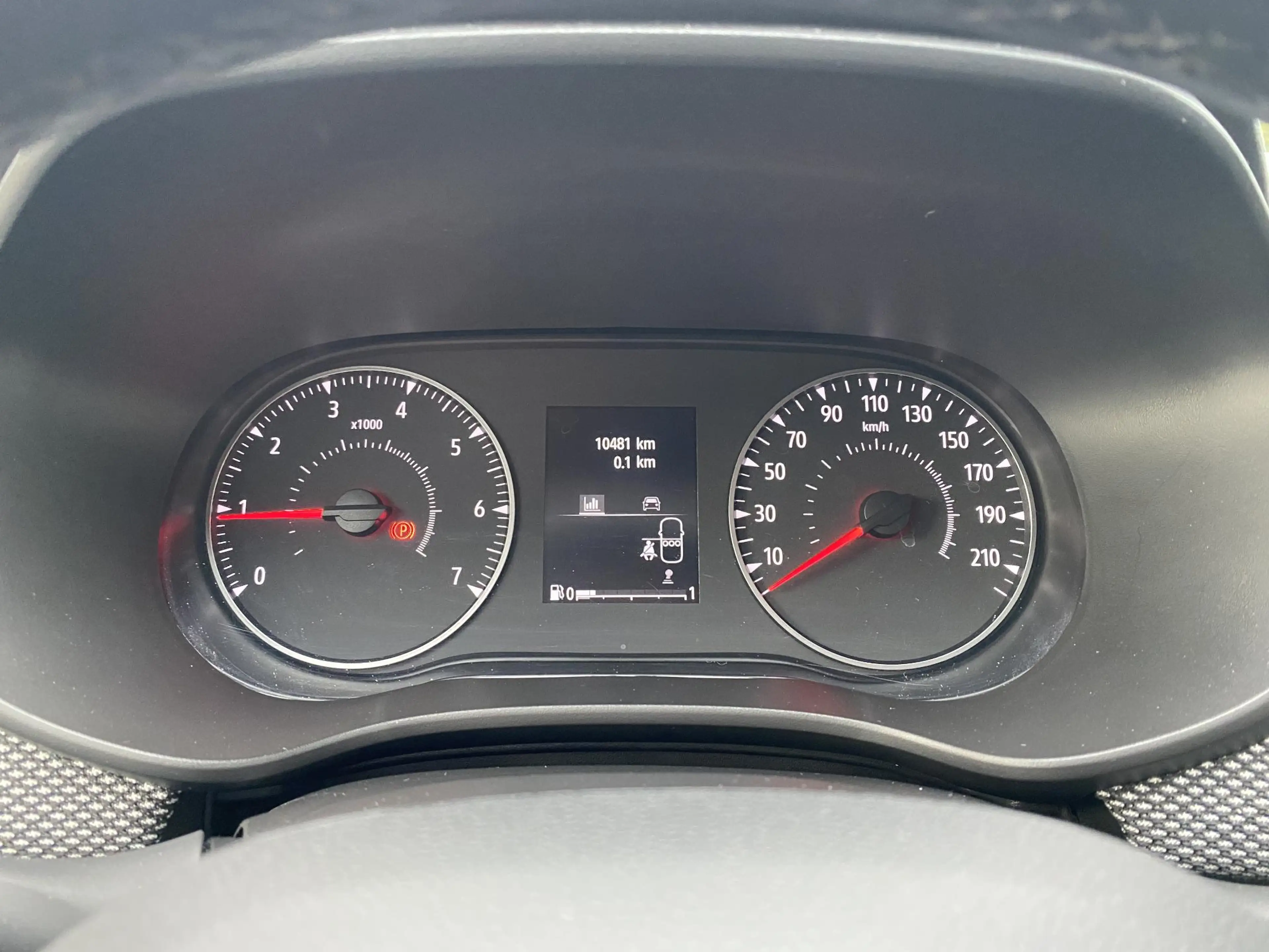 Dacia Sandero Stepway Expression TCe 90 — photo 8