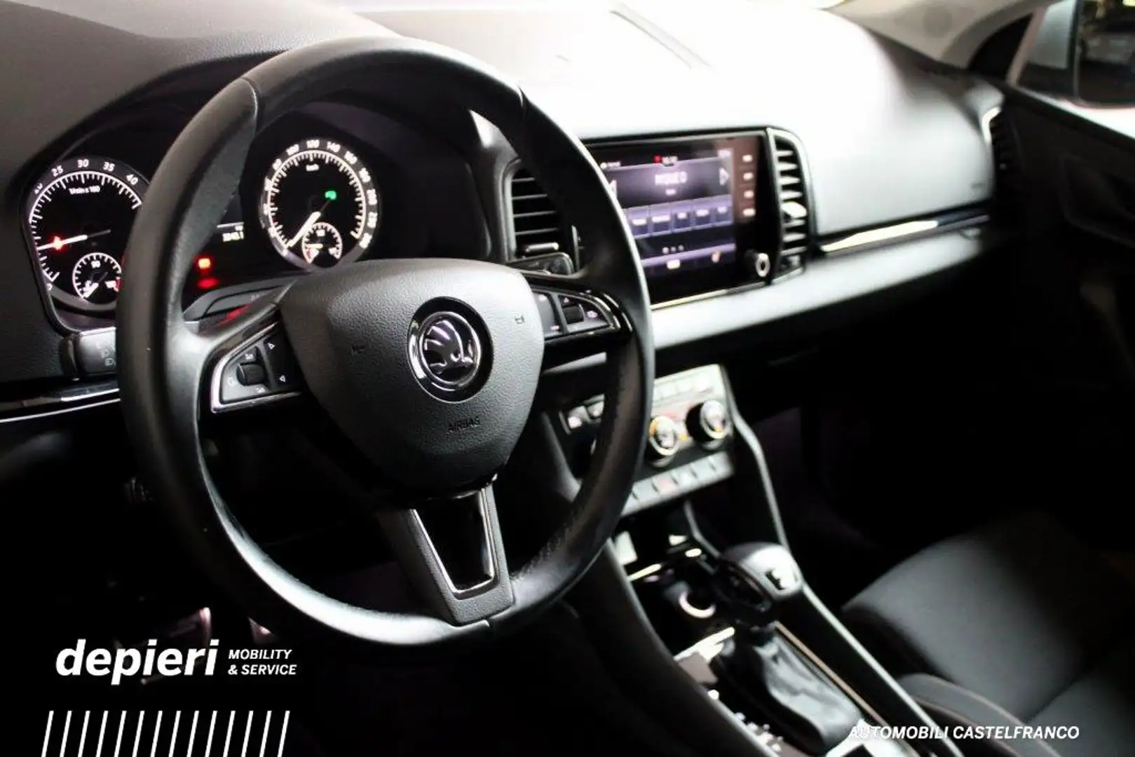 Skoda Karoq 2.0 TDI 4x4 DSG Scout Nero - 2