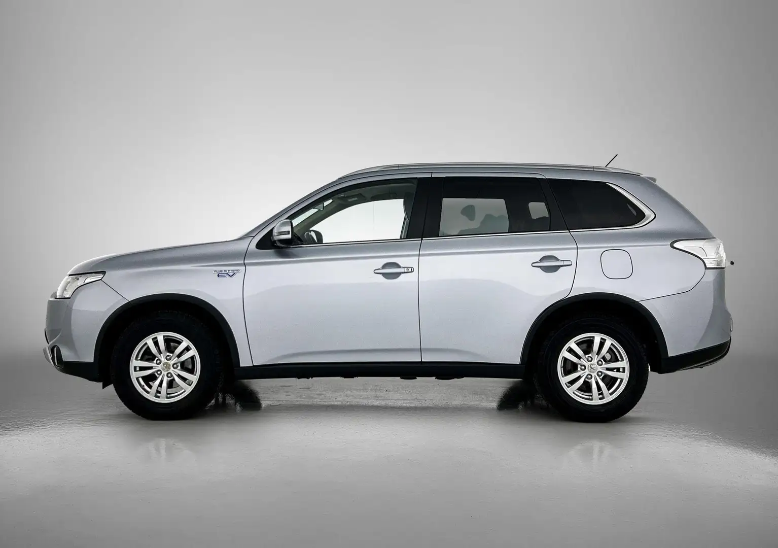 Mitsubishi Outlander 2.0 PHEV Business Edition X-Line | Camera | Climat Grigio - 2