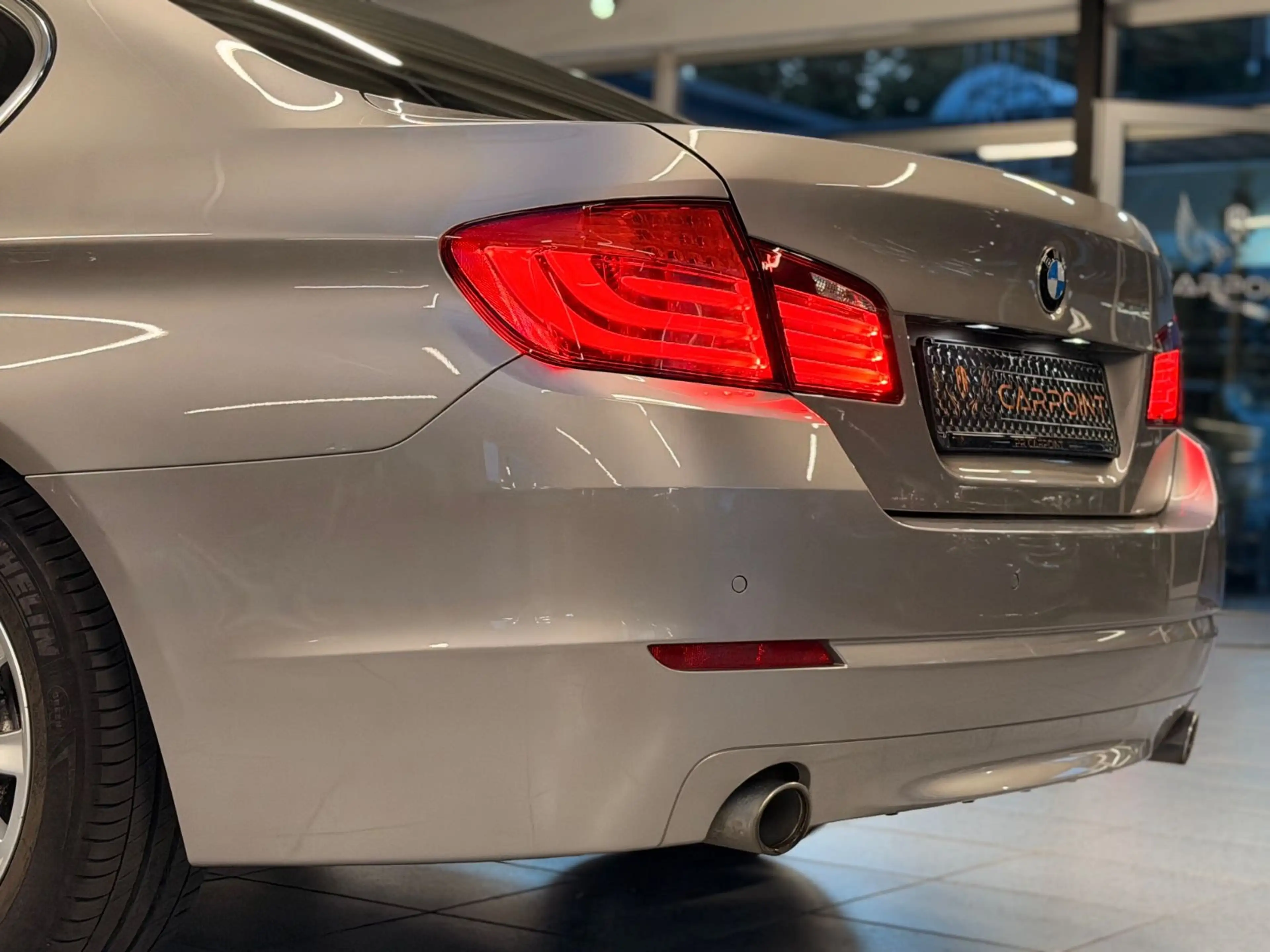 BMW 535 Limousine  /Bi-Xenon/Navi/BT/PDC/SHZ/ — photo 12