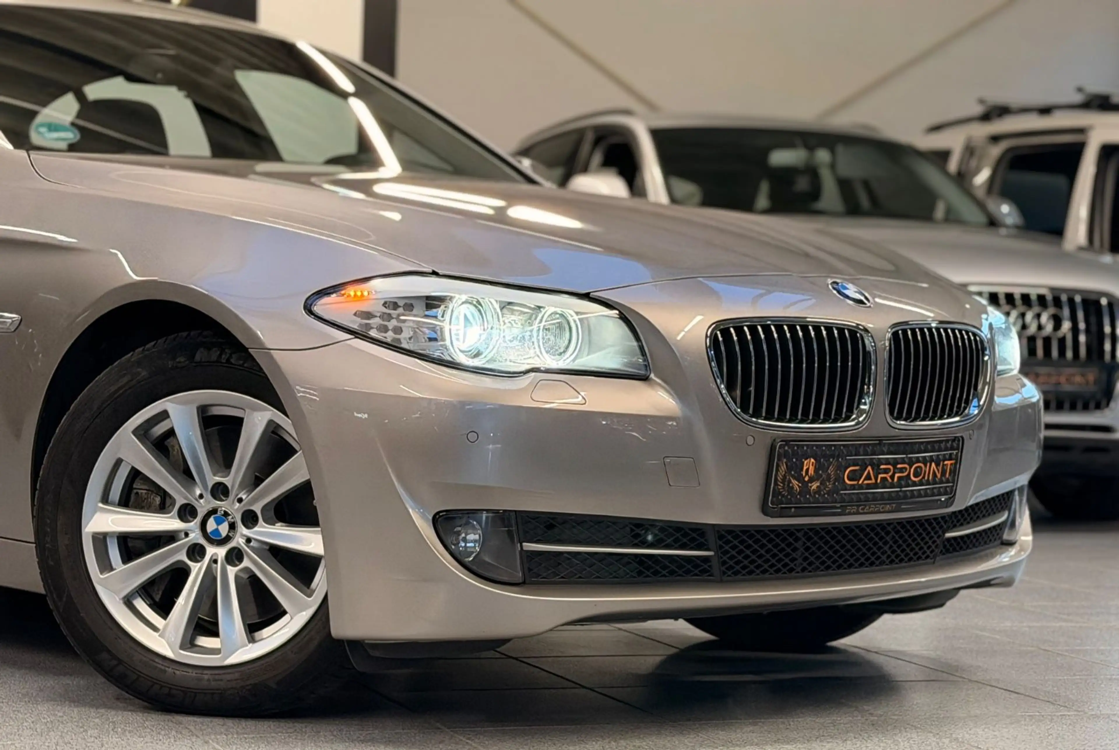 BMW 535 Limousine  /Bi-Xenon/Navi/BT/PDC/SHZ/ — photo 3