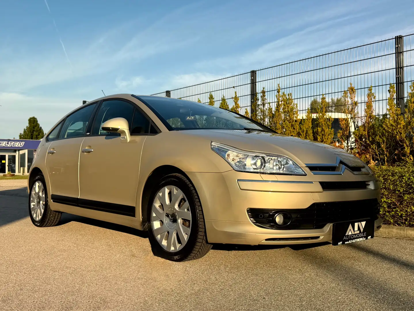 Citroen C4 Exclusive HDI Automatik 1.Besitz! Beige - 2
