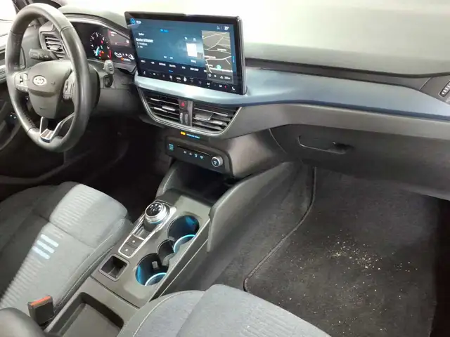 Ford Focus view 9