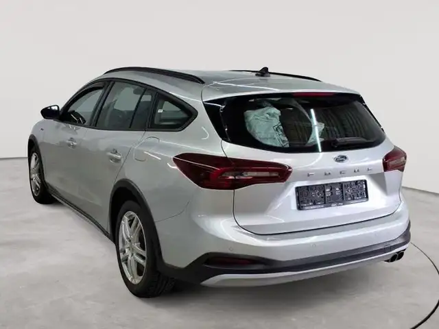 Ford Focus view 5