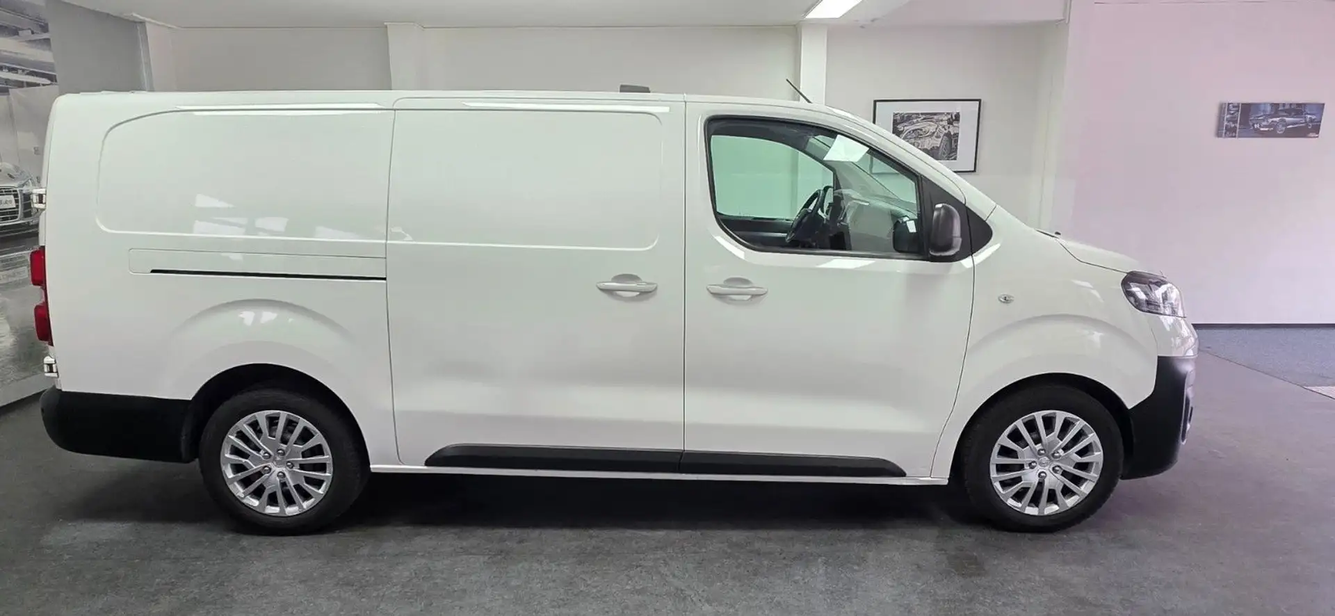 Opel Vivaro 2,0 D Kasten L Kamera TÜV 09/2027 Weiß - 1