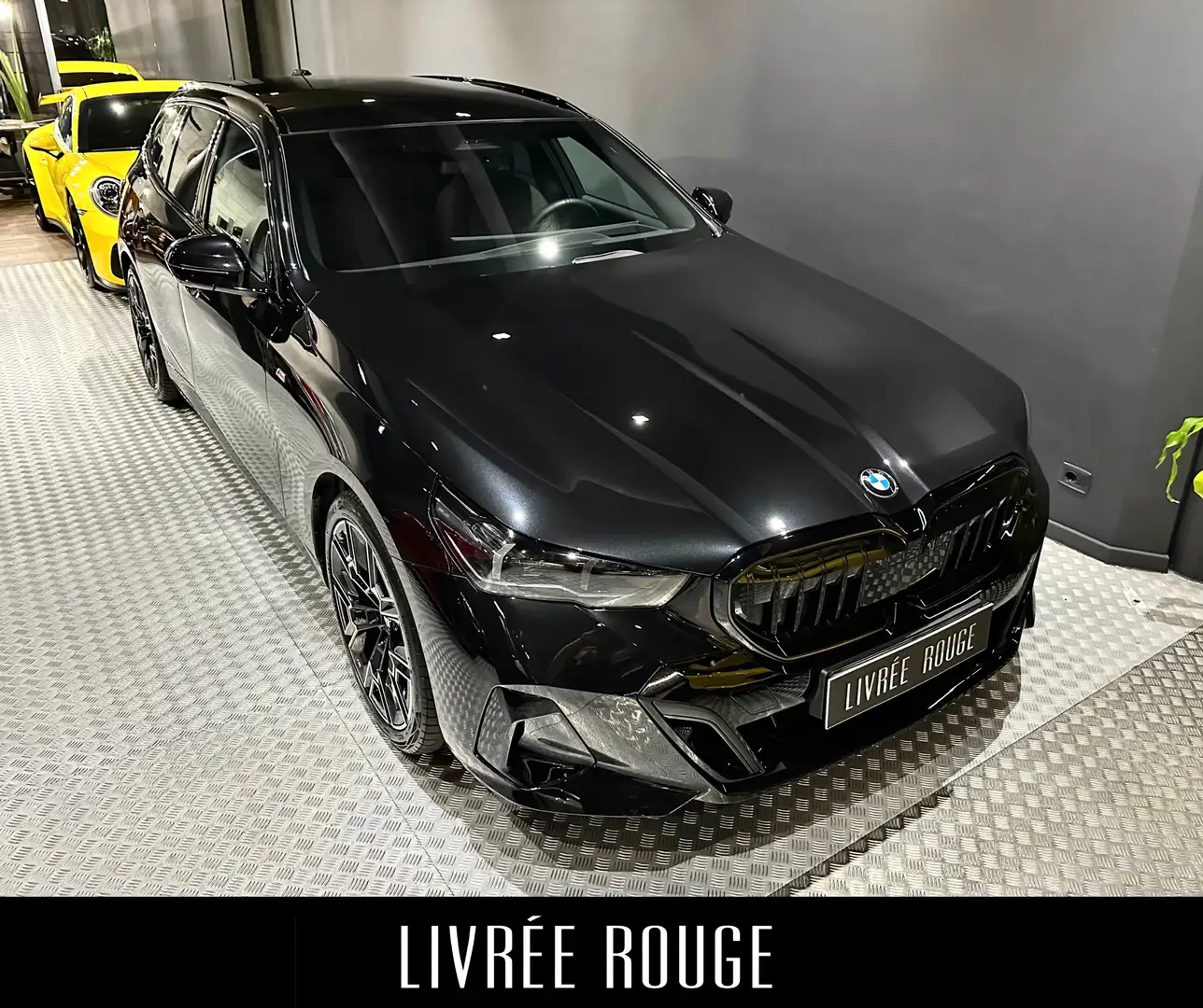 BMW 520 520d Touring 48V xdrive MSport auto Nero - 2
