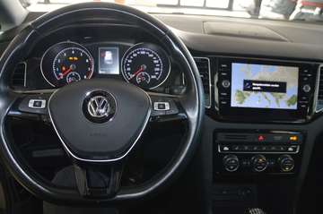 Bild 10 Volkswagen Golf Sportsvan VII Highline AHK PANO NAVI PDC