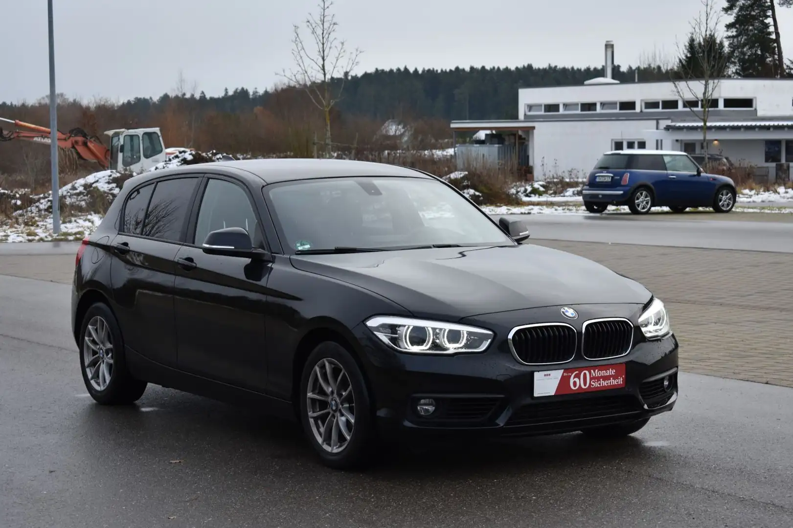 BMW 118 d*Advantage*Automatik*Navi*LED*PDC*SHZ Schwarz - 1