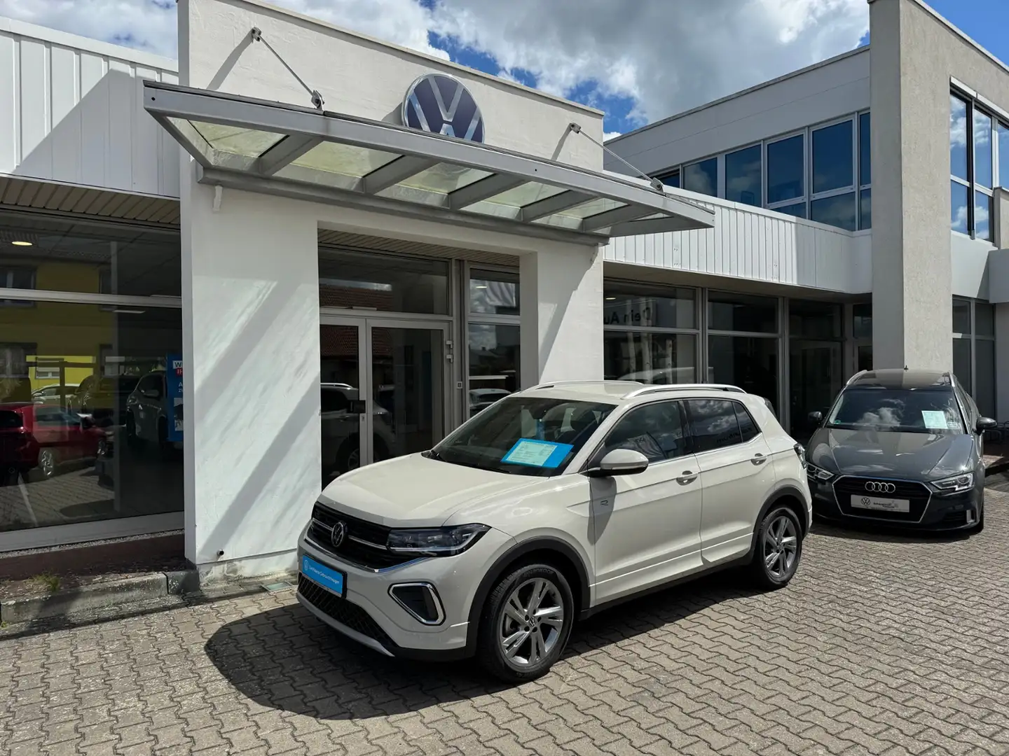 Volkswagen T-Cross 1.0 TSI R-Line 6-Gang Grau - 2