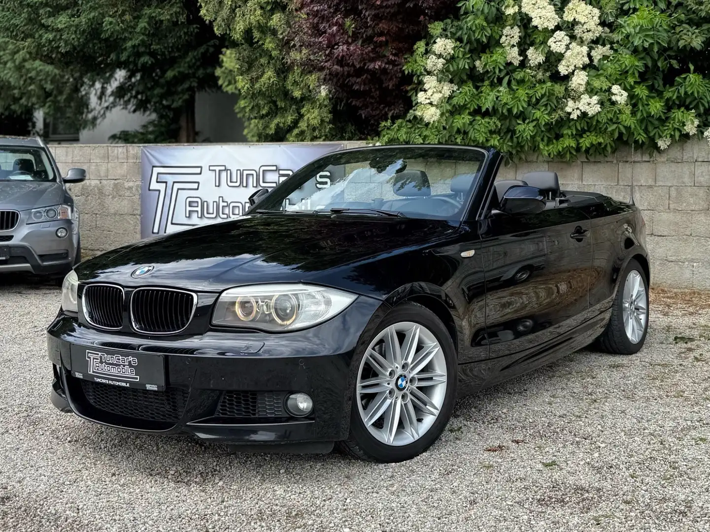 BMW 120 d Cabrio MPaket/Xenon/HiFi/Navi/Ledersitze Schwarz - 1