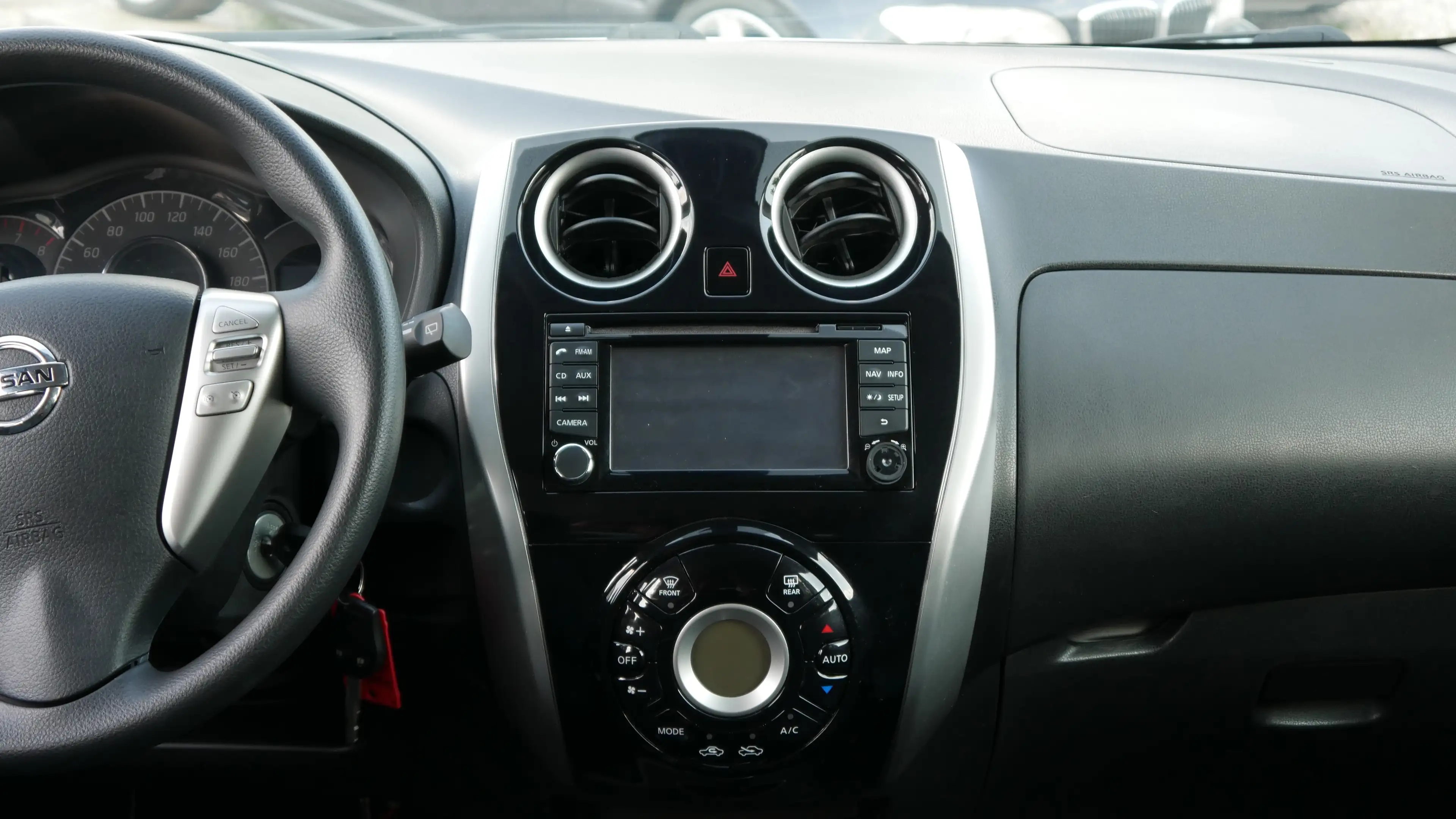 Nissan Note Scheckheftgepflegt 2. Hand Klima Navi Tempomat — photo 9