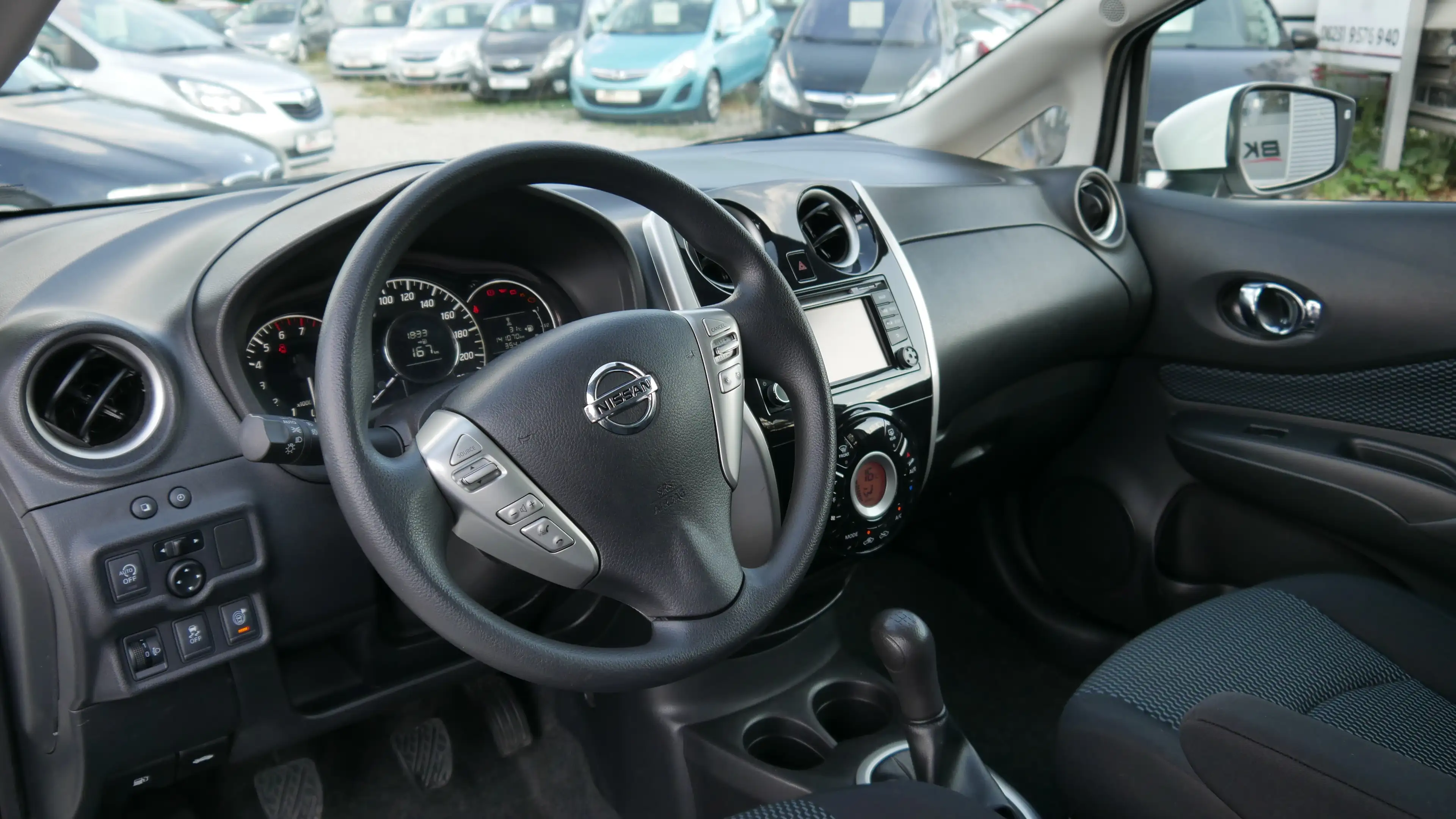 Nissan Note Scheckheftgepflegt 2. Hand Klima Navi Tempomat — photo 11