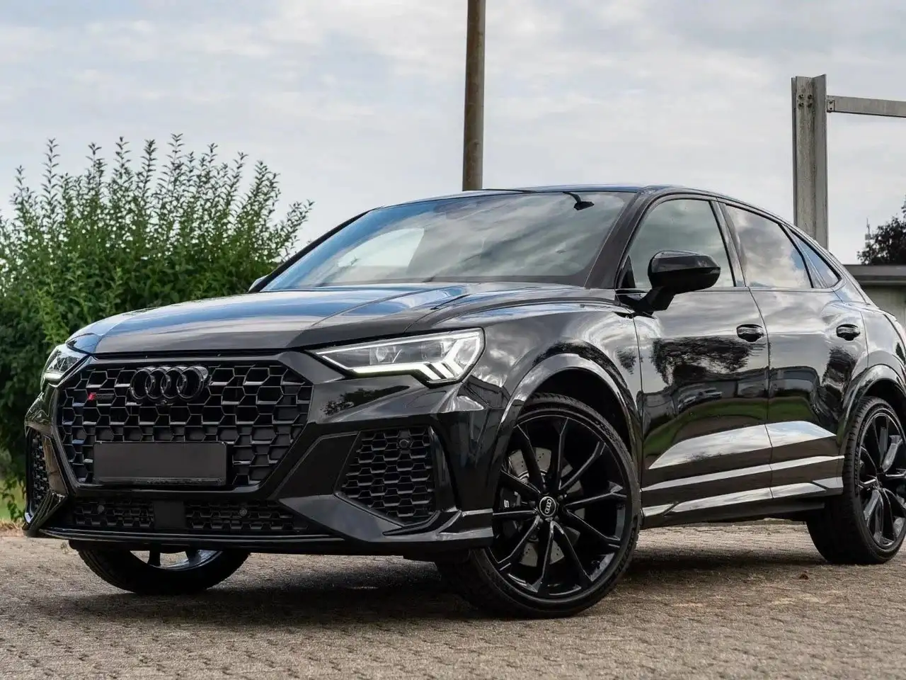 Audi RS Sportback 2.5 TFSI quattro — photo 1 of 15