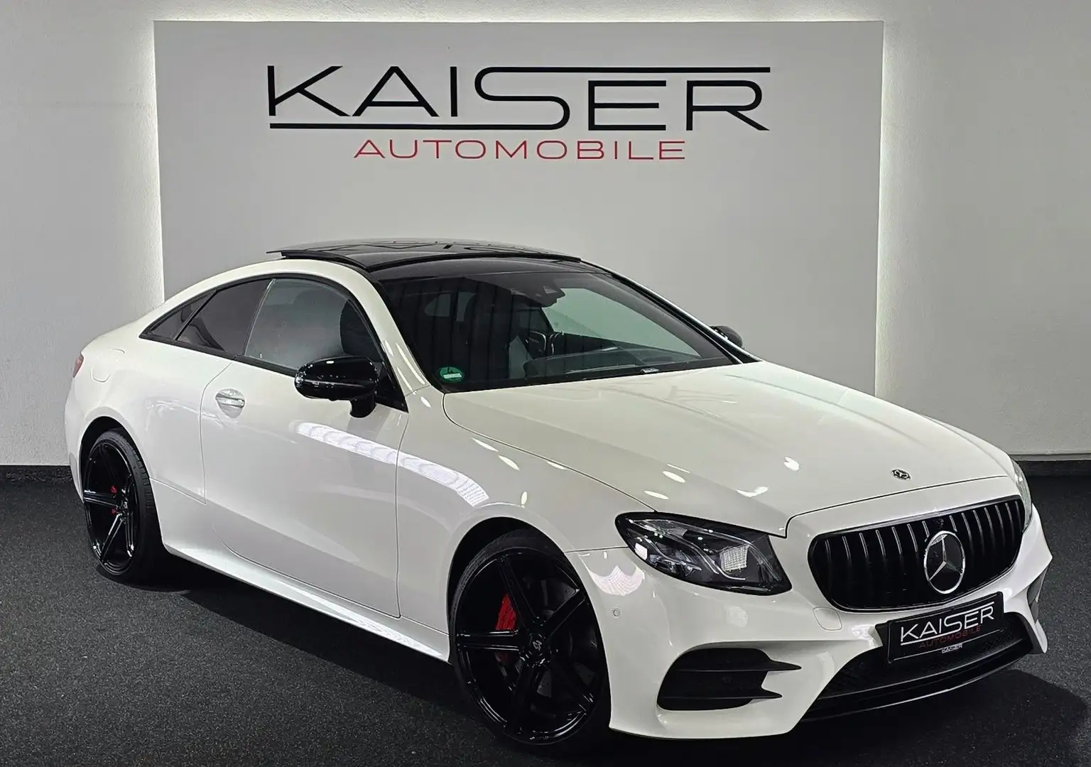Mercedes-Benz E 400 4Matic Coupe *AMG-LINE*360°*PANO*WIDESCRE. Biały - 2