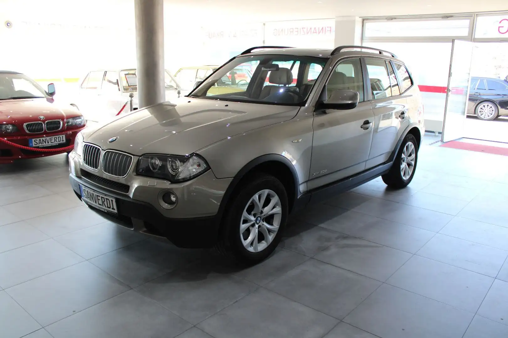 BMW X3 xDrive20d Exclusive LEDER NAVI XENON PANORAMA Grau - 1