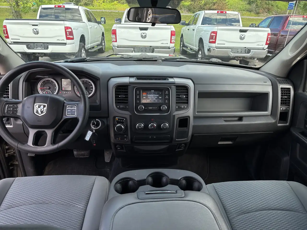 RAM 1500 снимка RAM 1500