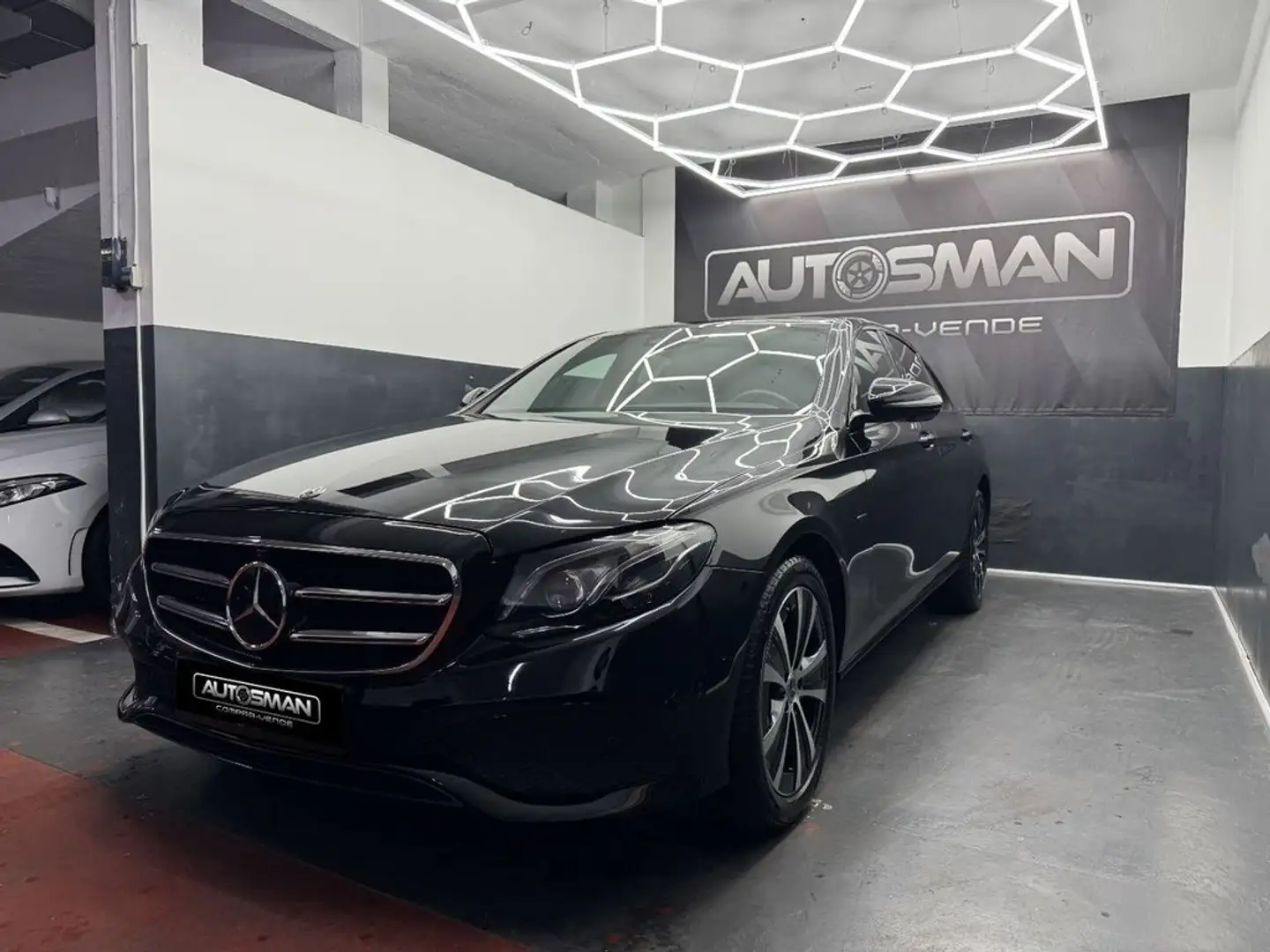 Mercedes-Benz E 300 de Negro - 2