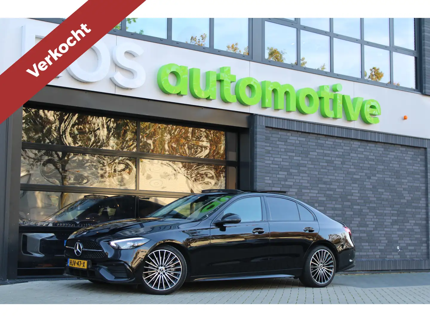 Mercedes-Benz C 200 AMG Line | PANO | SFEER | CARPLAY | STOELVERWARMIN Zwart - 1