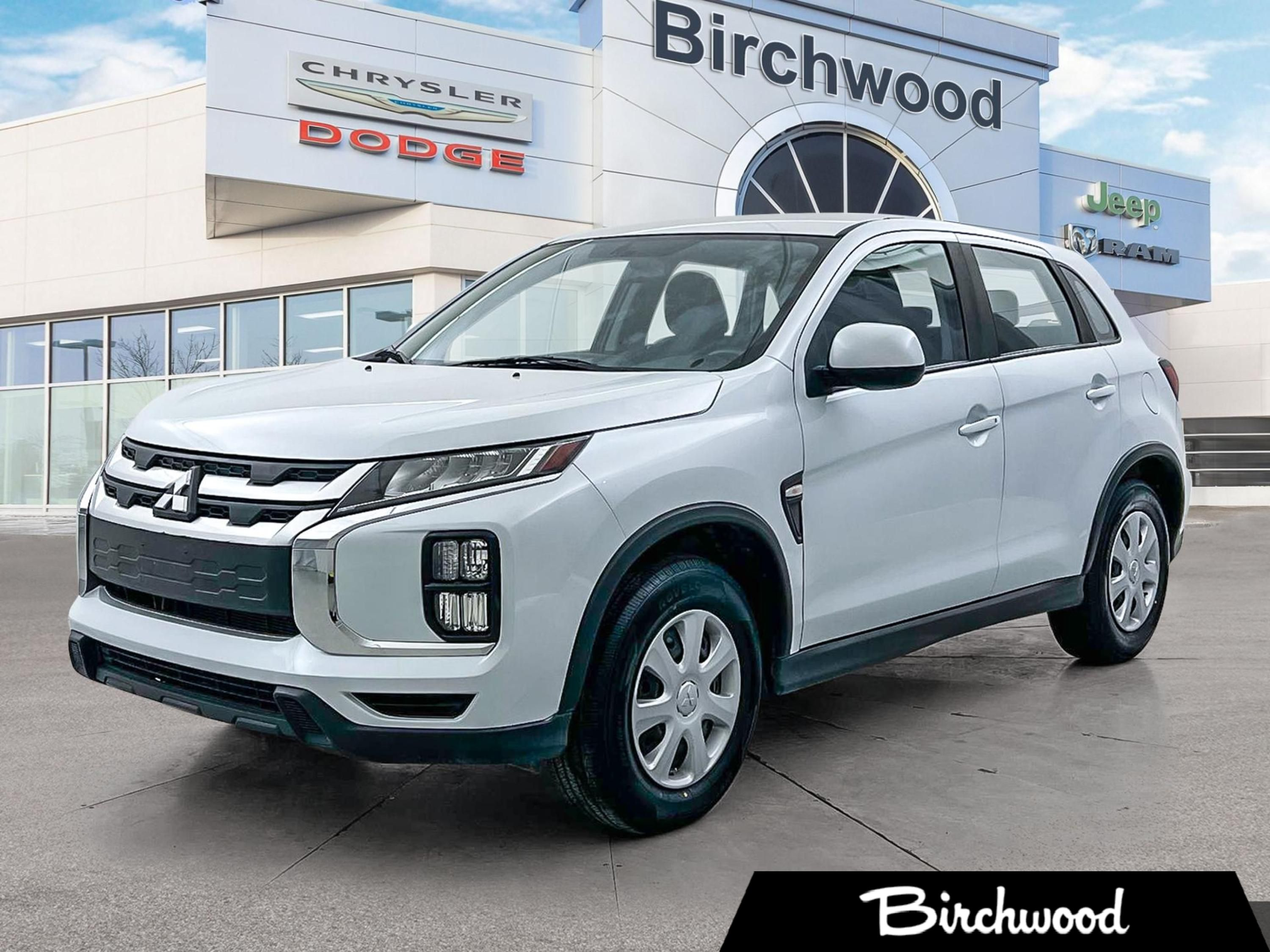 2023 Mitsubishi RVR ES | AWD | Low KMs | New Tires |