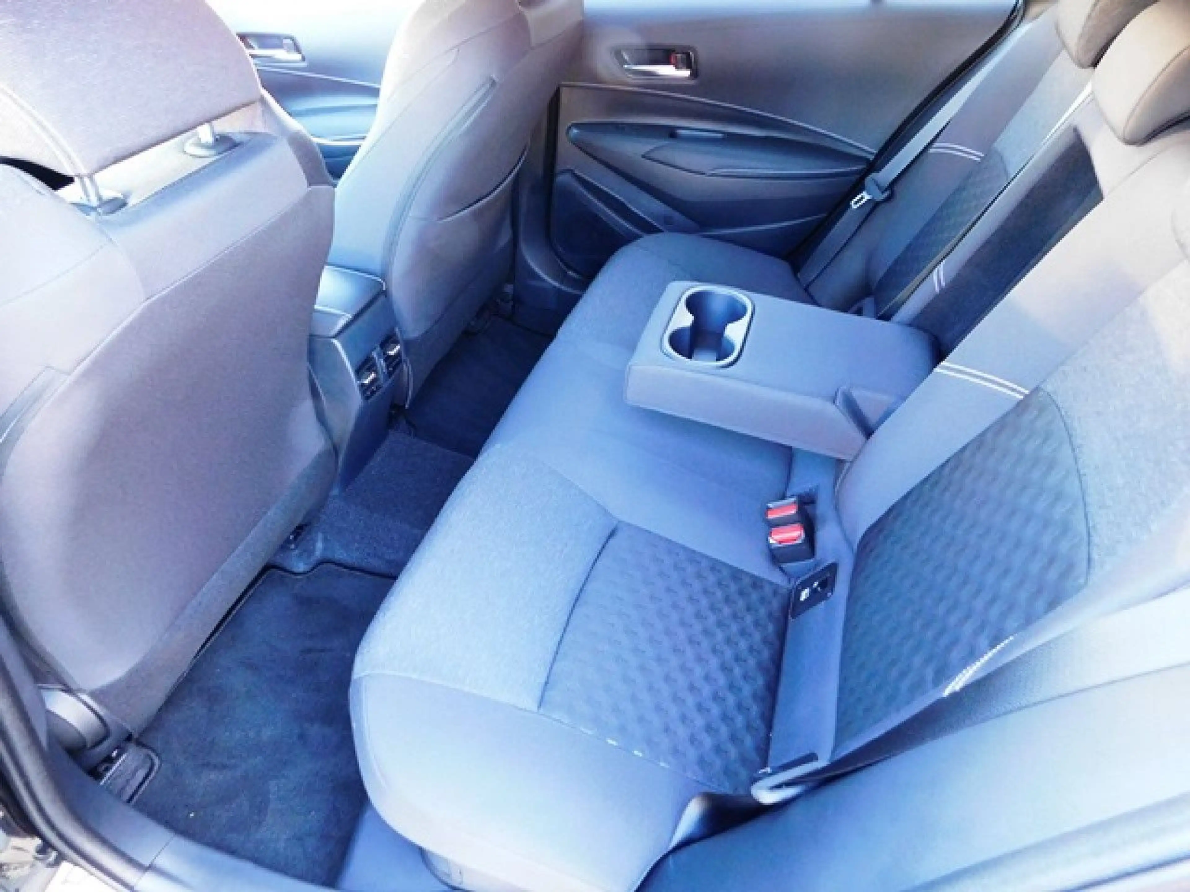 Suzuki Swace 1.8 5D CVT Comfort+ Hybrid Klima Rückfahrkamera — photo 10