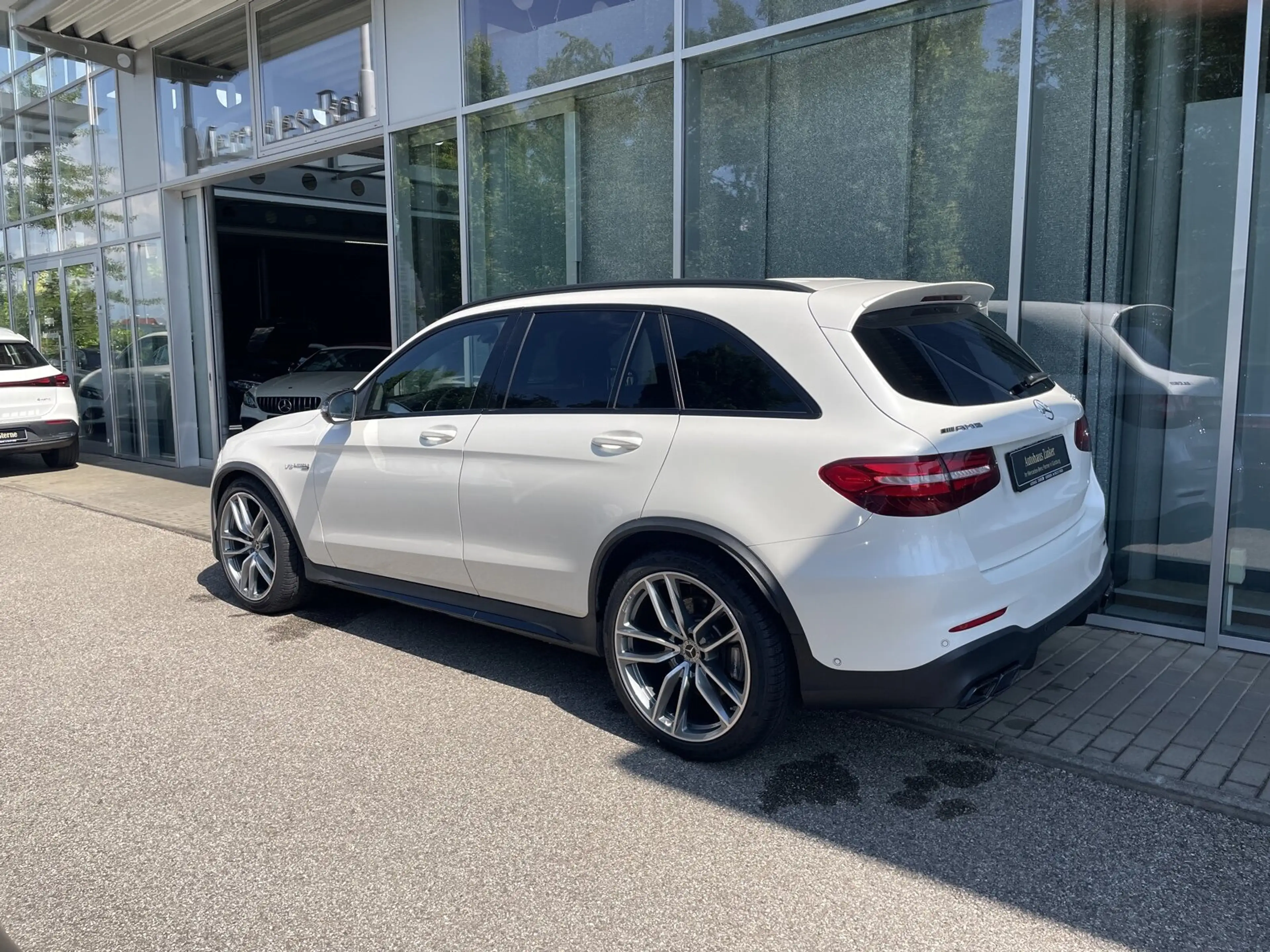 Mercedes-Benz GLC 63 AMG Mercedes-AMG GLC 63 4M+ PANO*AHK*NIGHT*DISTRONIC* — photo 5