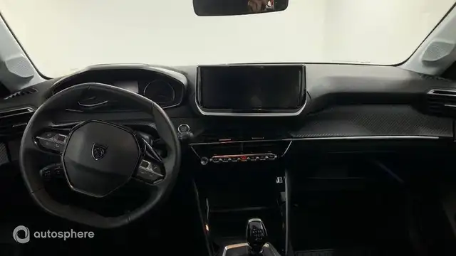 Peugeot 208 view 11