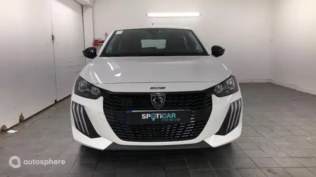 Peugeot 208 view 2