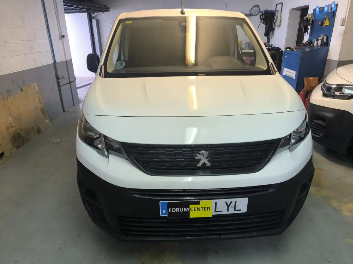 Peugeot Partner 1.5BlueHDI S&S Premium Standard 600kg 100 Blanco - 2