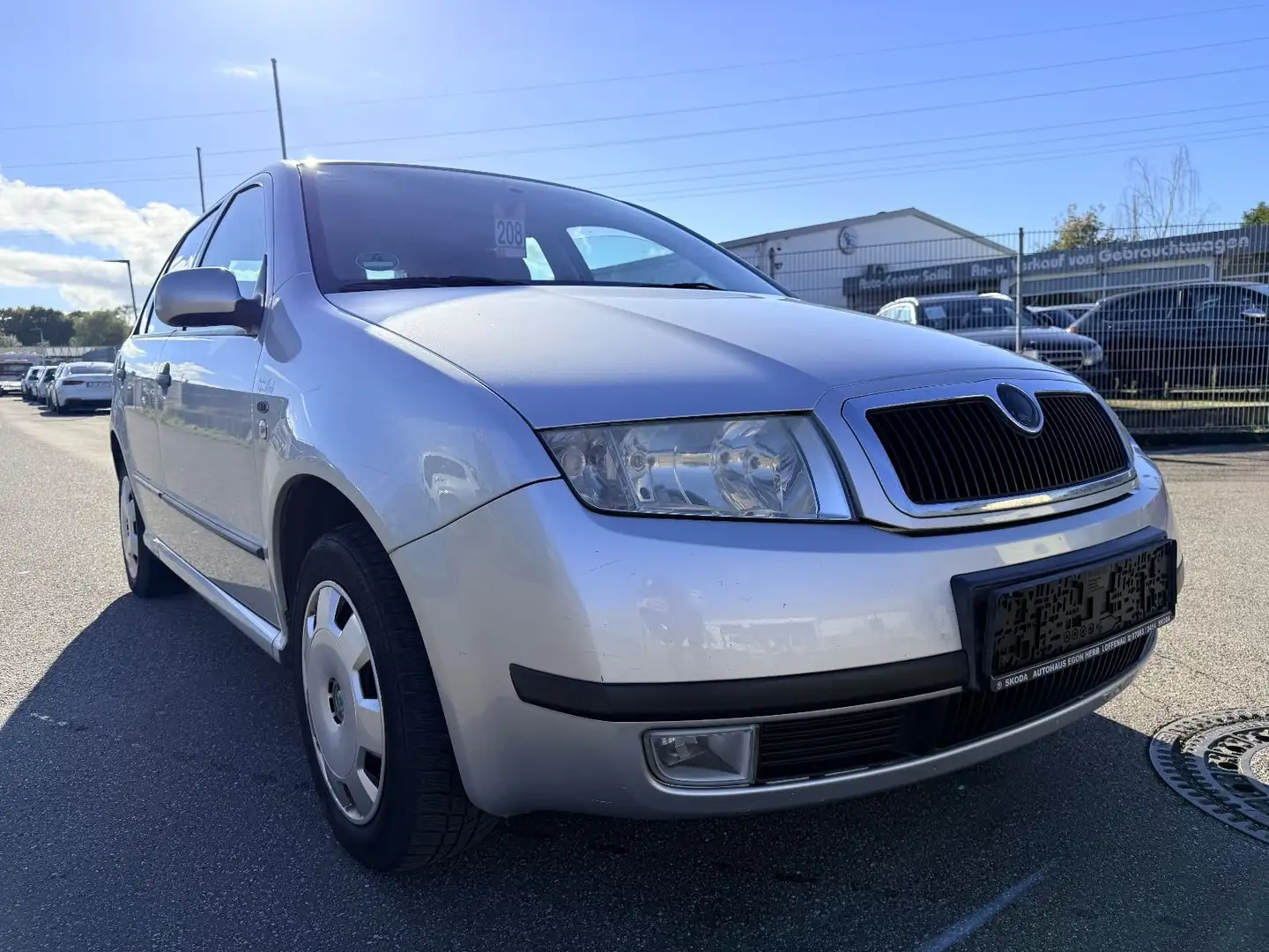 Skoda Fabia 1.4 Comfort Plateado - 1