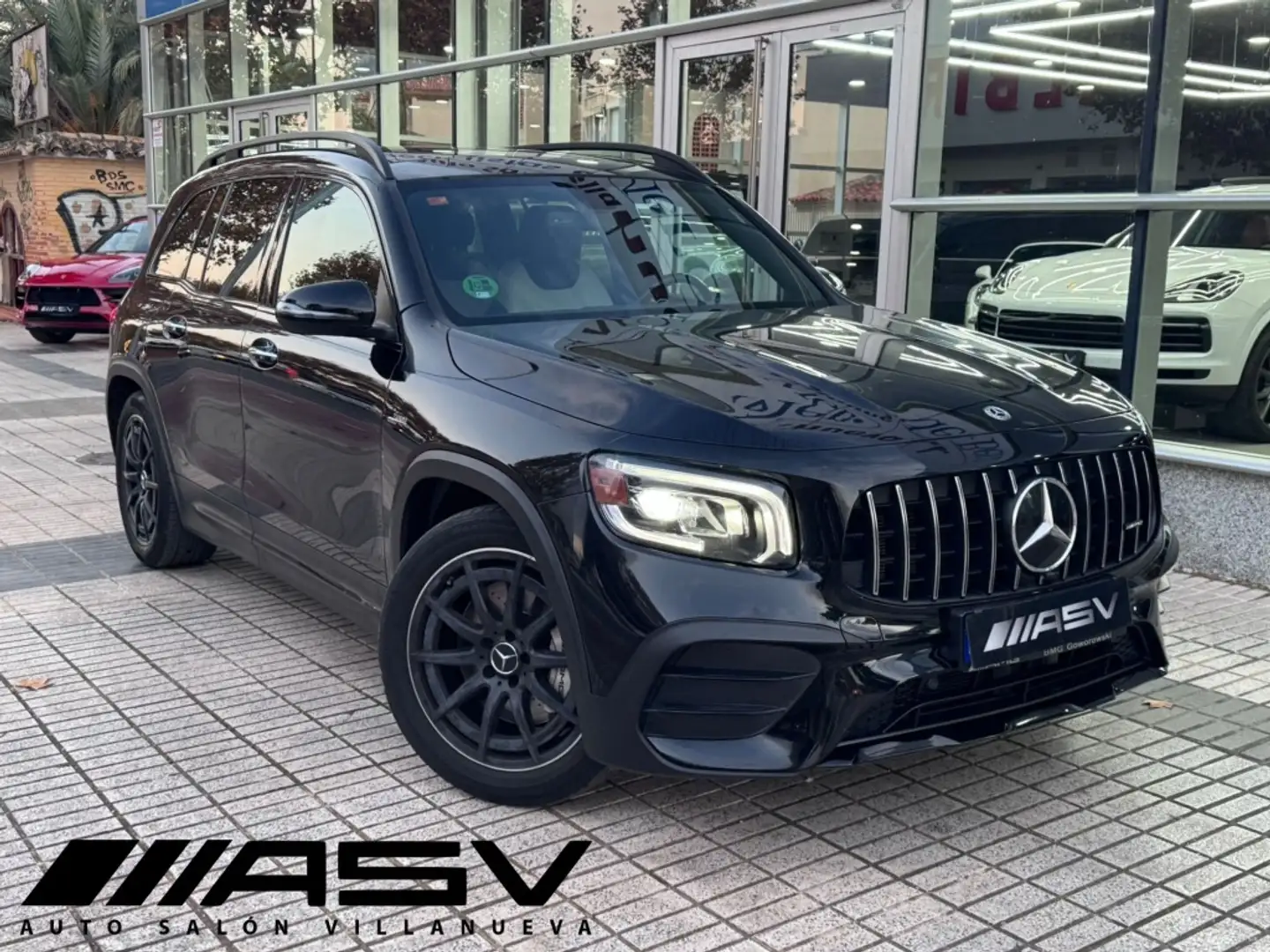 Mercedes-Benz GLB 35 AMG 4Matic+ 8G-DCT Noir - 1