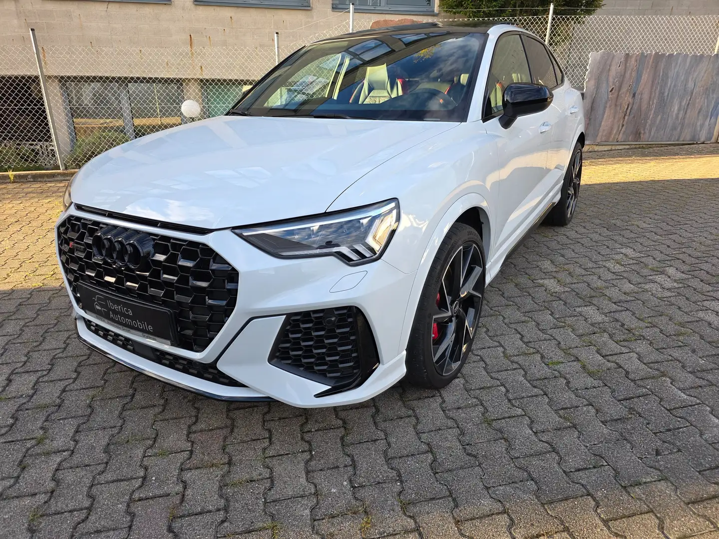 Audi RS Q3 SPORTBACK*PANO*AHK*ALCANTARA*SONOS Weiß - 1