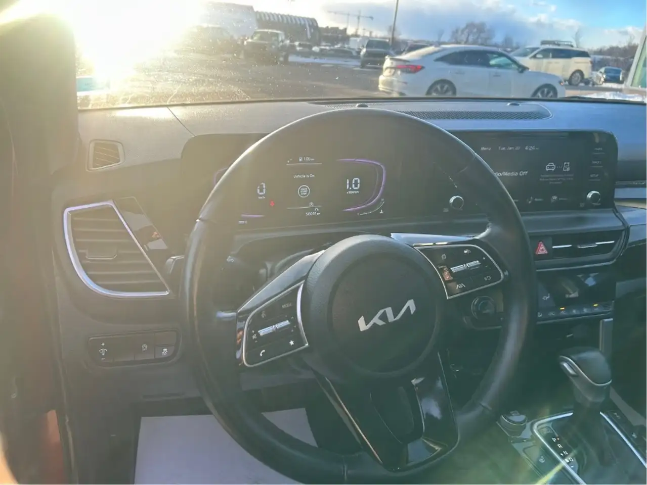 Kia Seltos снимка Kia Seltos